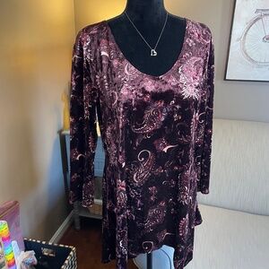 Bleeker & McDougal Velvety floral/paisley Top, sz XL